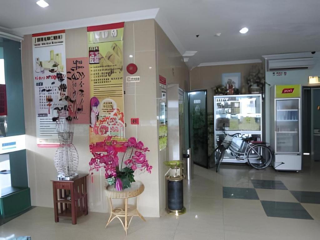 Hotel Hung Hung Kuching Exterior foto